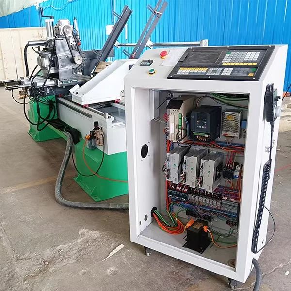 1530 木工機械 お手頃価格 自動送り木工旋盤 6080 - Woodworking Lathe Machine のレビューと価格